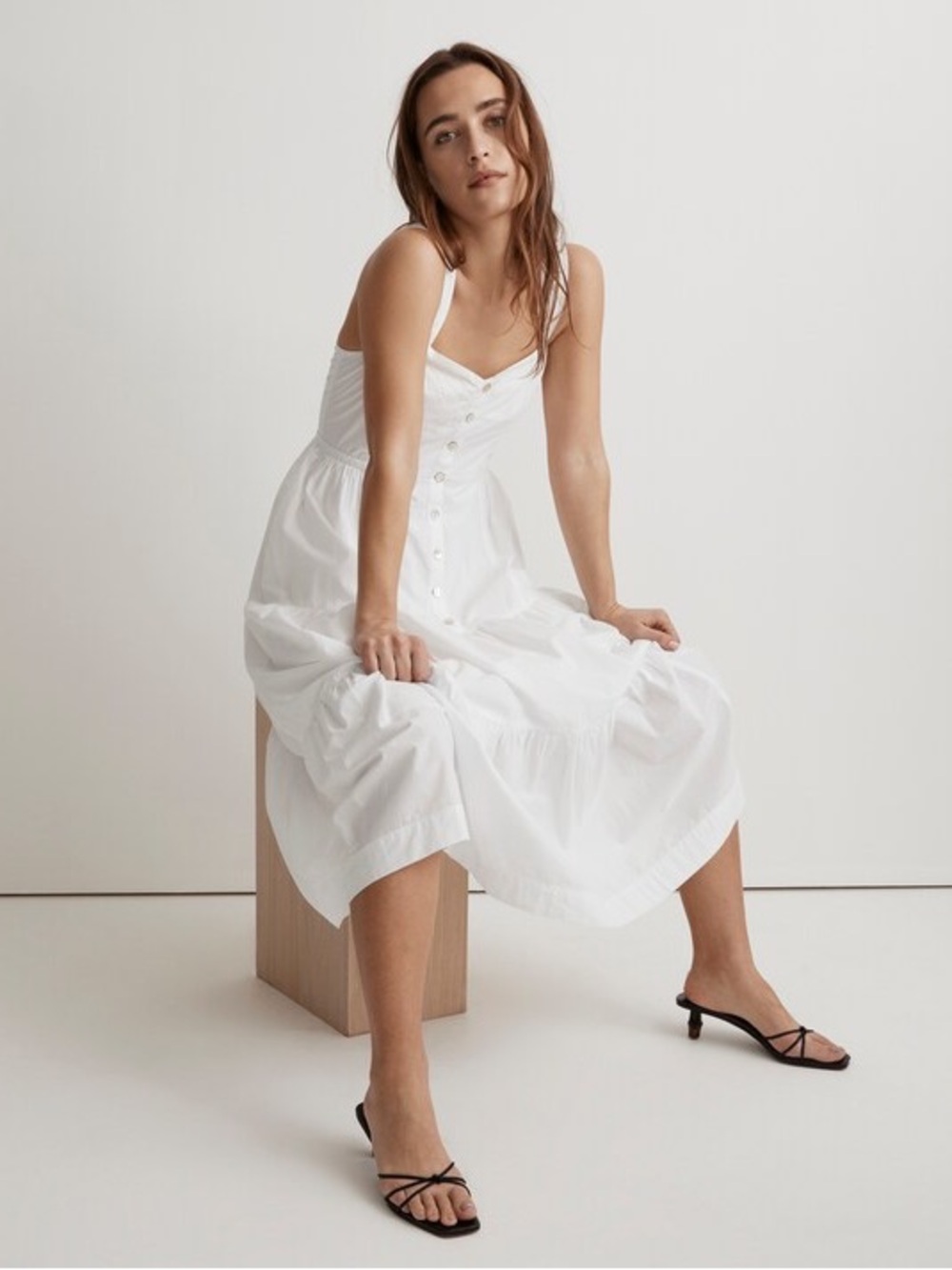 Madewell Button-Front Tiered Midi Dress in White - Picture 4 of 10